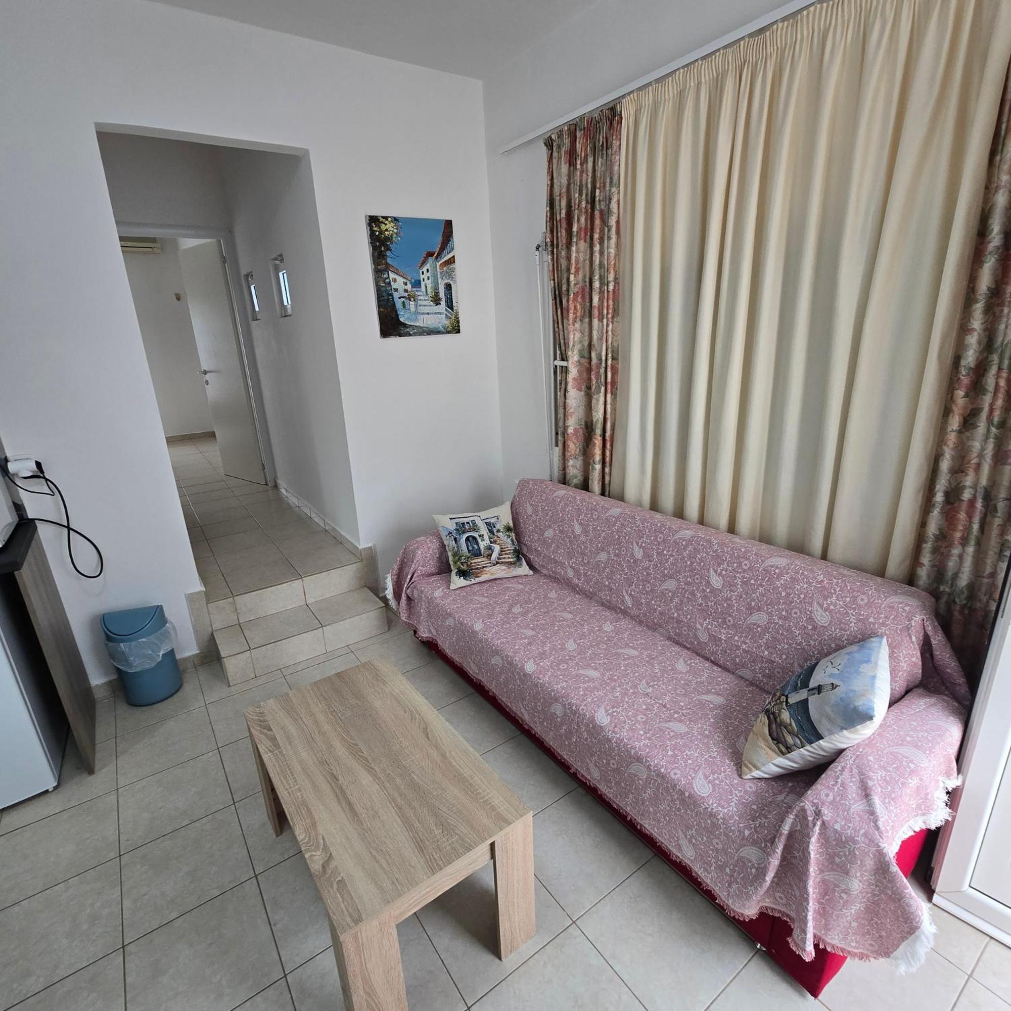 Soula Appartments Makrýgialos Quarto foto
