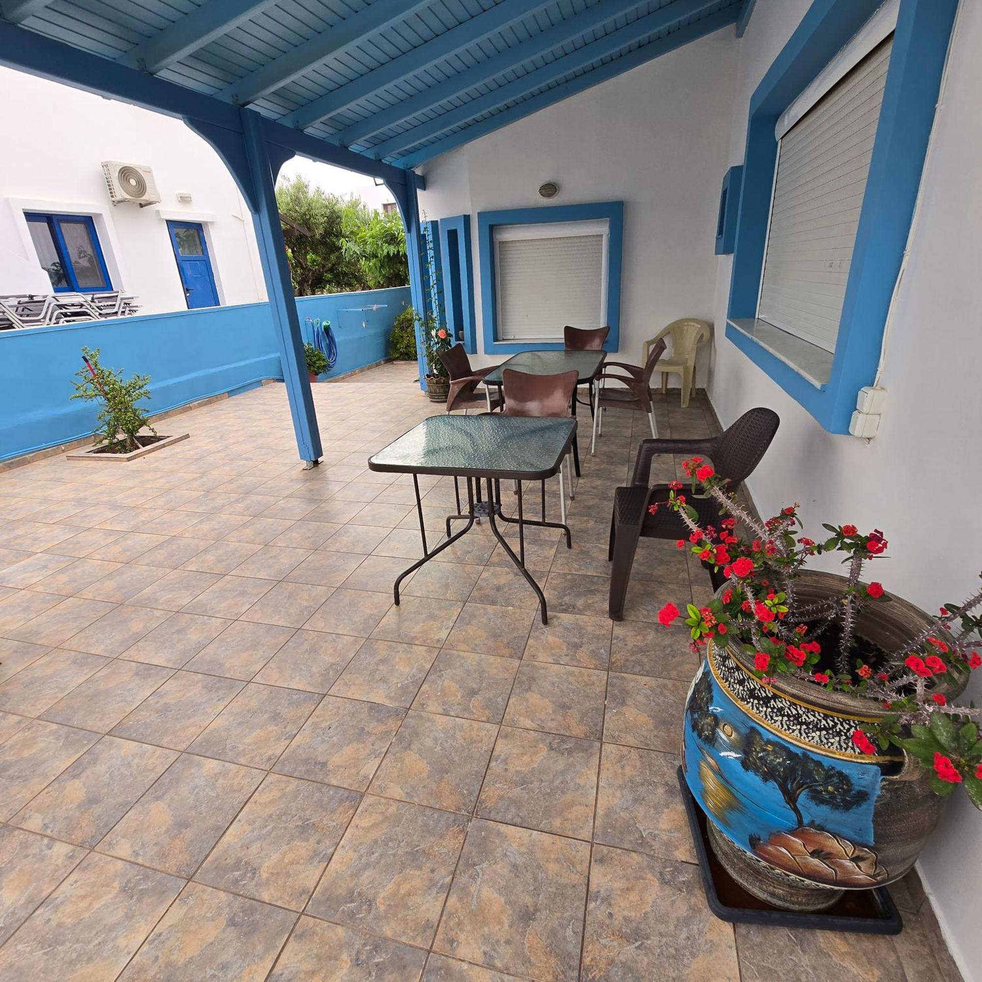 Soula Appartments Makrýgialos Quarto foto